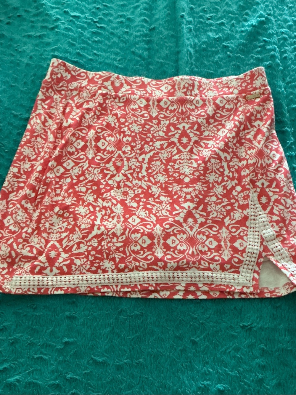 Jones New York Coral and White Printed Mini Skirt